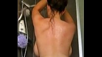 free британская белая девушка с большой шикарной задницей раздевается и принимает душ часть 2 video
