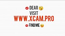 free симпатичная худенькая тинка трется своей киской перед вебкамерой перед камерой video