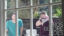 free подглядывание братьев из колледжа инициируют секс с большим членом вчетвером с друзьями которых они застукали за video