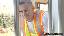 free клиент с большим членом без презерватива трахает своего электрика video