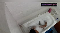 free скрытая камера в ванне пока молодая женщина мастурбирует задницу она входит и так жестко трахается video