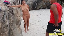 free молодая 18летняя киска на пляже в риодежанейро для одаренного alexswingrj complete on red video