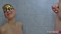 free 귀여운 소녀에 대한 오줌과 입으로 트리플 오줌 슬로우 모션 이상의 video