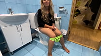 free a madrasta não usava calcinha para que fosse mais conveniente para o enteado transar com ela na bunda video