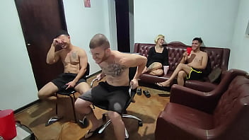 free это было просто чтобы поиграть в видеоигру в конце концов в обзоре это пиздец video