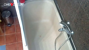 free homemade voyeur chubby teen getting strong orgasm masturbating in bathtub video