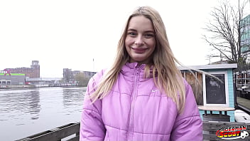 free german scout enfermeira naomi love com seios grandes e flácidos conversa com um casting para pegar alguém e foder video